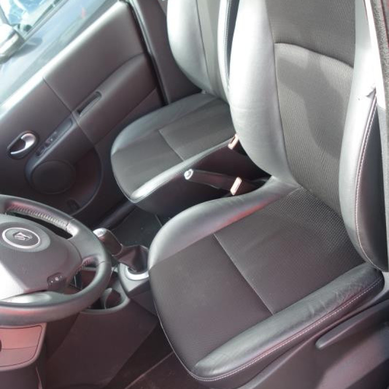 Renfort pare choc arriere (traverse) RENAULT GRAND MODUS Photo n°7