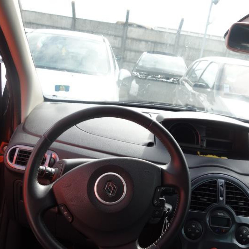 Renfort pare choc arriere (traverse) RENAULT GRAND MODUS Photo n°9