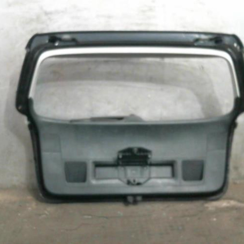 Malle/Hayon arriere VOLKSWAGEN PASSAT 5 Photo n°2