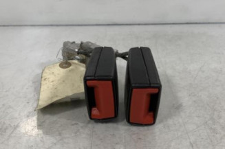 Attache ceinture arriere gauche VOLKSWAGEN PASSAT 5 Photo n°1