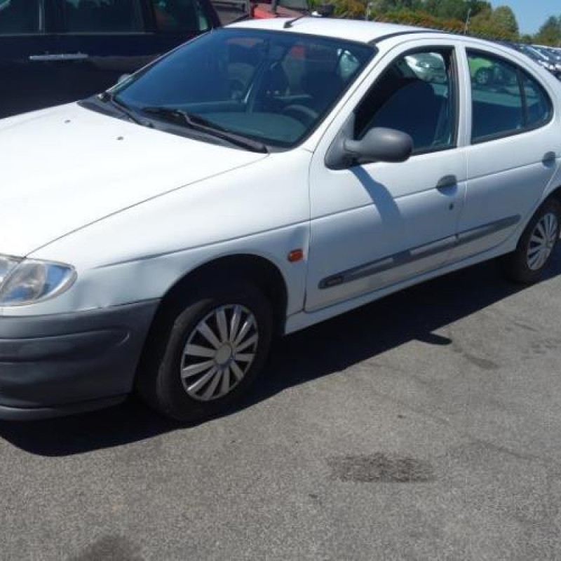 Leve vitre mecanique avant gauche RENAULT MEGANE 1 Photo n°2