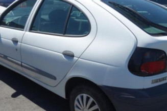 Leve vitre mecanique avant gauche RENAULT MEGANE 1