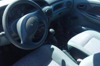 Leve vitre mecanique avant gauche RENAULT MEGANE 1