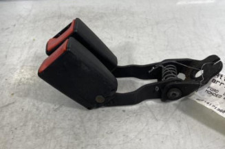 Attache ceinture arriere droit FORD MONDEO 2