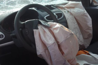 Leve vitre electrique avant gauche RENAULT CLIO 3