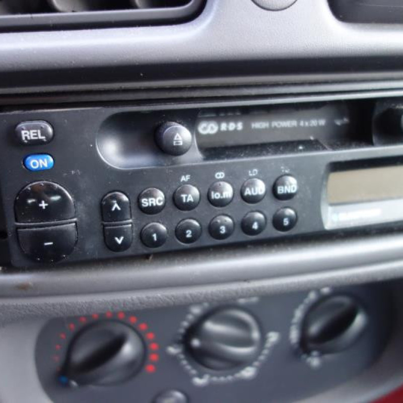 Leve vitre mecanique avant droit RENAULT CLIO 2 Photo n°7