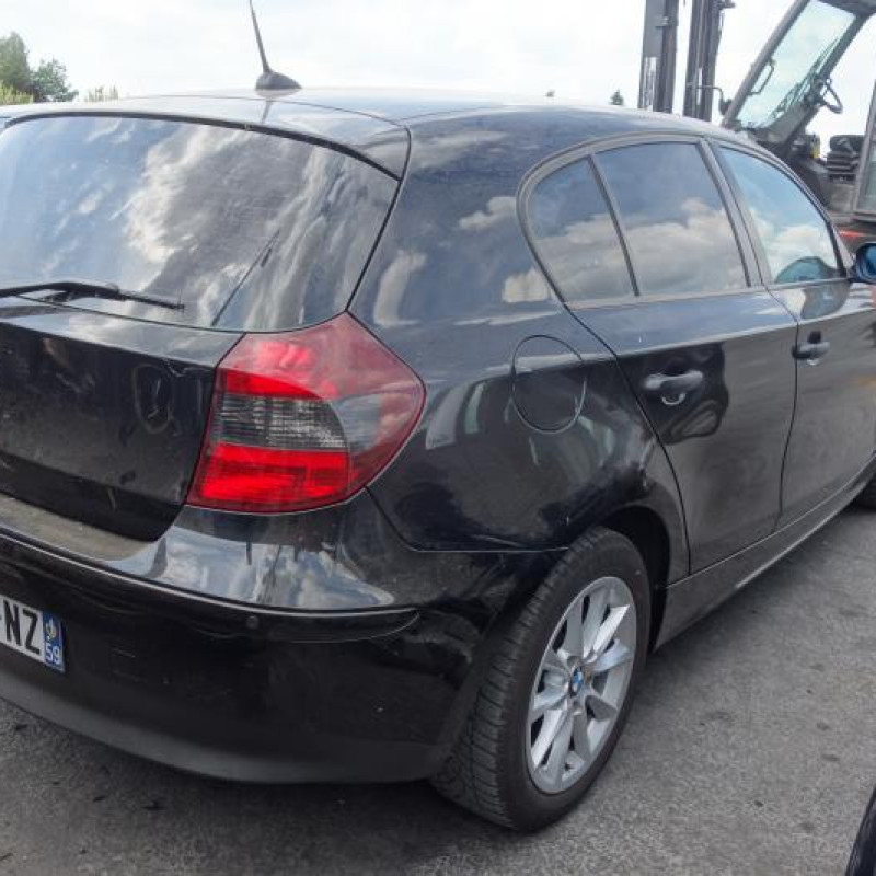 Vitre arriere droit BMW SERIE 1 E87 Photo n°4