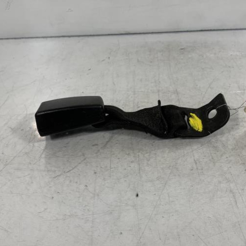 Attache ceinture arriere gauche BMW SERIE 1 E87 Photo n°2