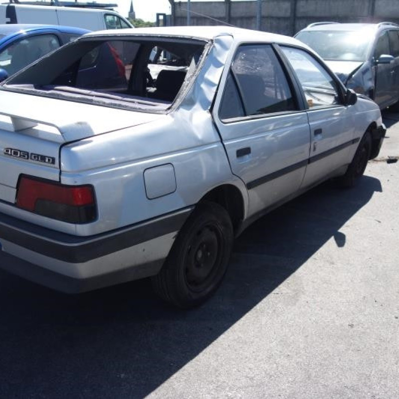 Ceinture arriere gauche PEUGEOT 405 Photo n°6