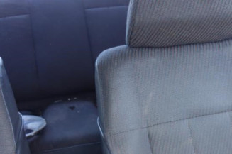 Ceinture arriere gauche PEUGEOT 405