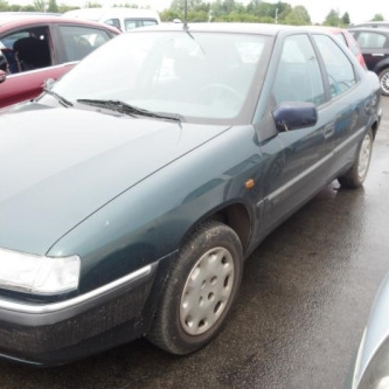 Verin de coffre CITROEN XANTIA Photo n°3