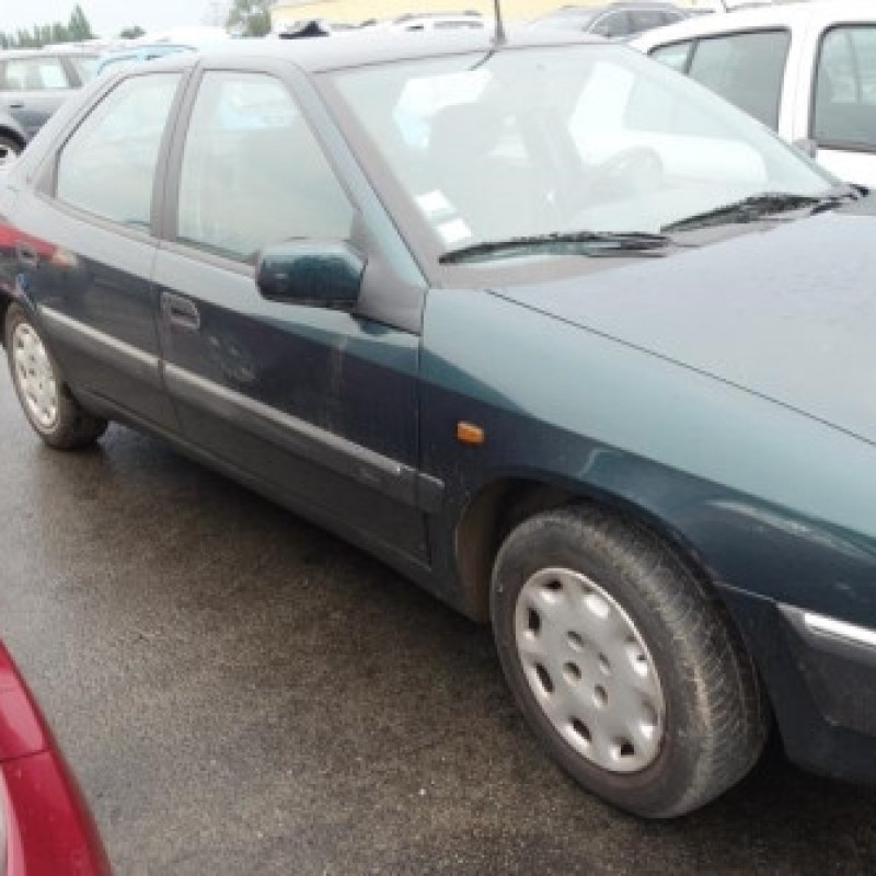 Verin de coffre CITROEN XANTIA Photo n°4