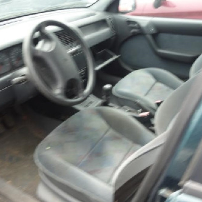 Verin de coffre CITROEN XANTIA Photo n°6