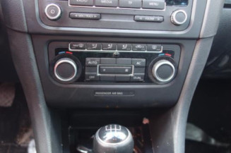 Serrure avant droit VOLKSWAGEN GOLF 6