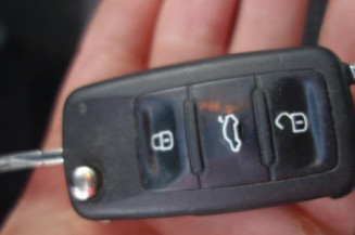 Serrure avant droit VOLKSWAGEN GOLF 6