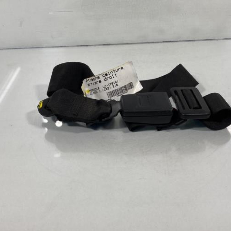 Attache ceinture arriere droit MERCEDES CLASSE C Photo n°1