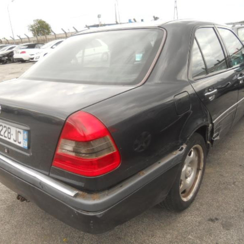Attache ceinture arriere droit MERCEDES CLASSE C Photo n°6