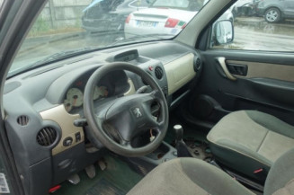 Attache ceinture arriere gauche PEUGEOT PARTNER 1