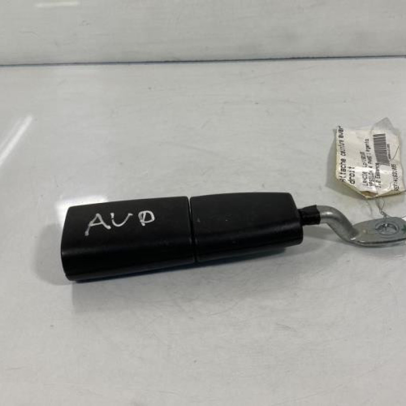 Attache ceinture avant droit LANCIA YPSILON 4 Photo n°2