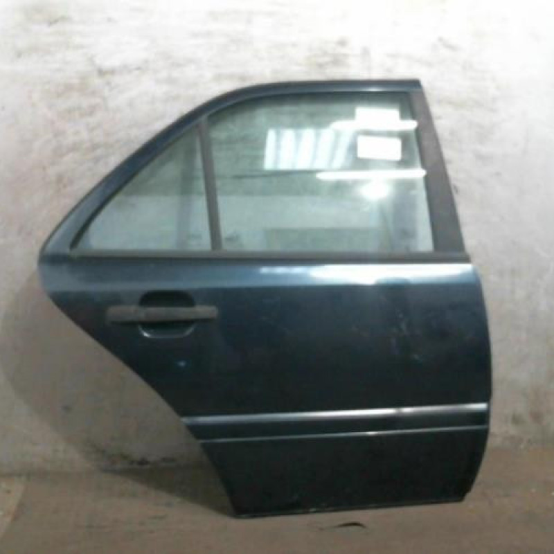 Porte arriere droit MERCEDES CLASSE C 202 Photo n°1