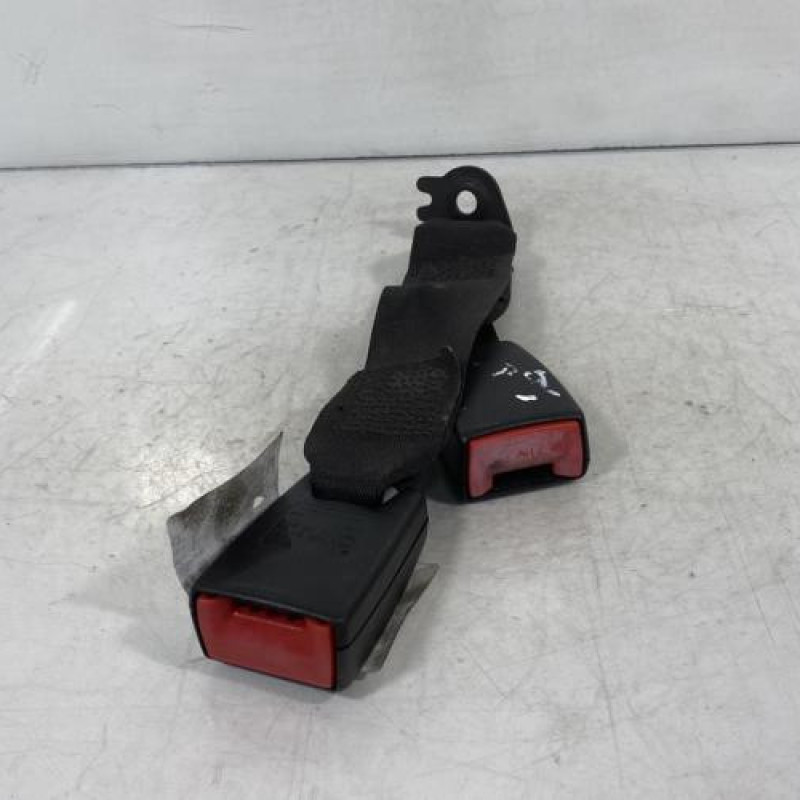 Attache ceinture arriere gauche MERCEDES CLASSE C 202 Photo n°1