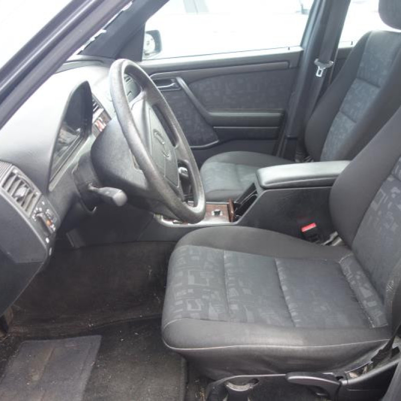 Serrure avant droit MERCEDES CLASSE C 202 Photo n°8