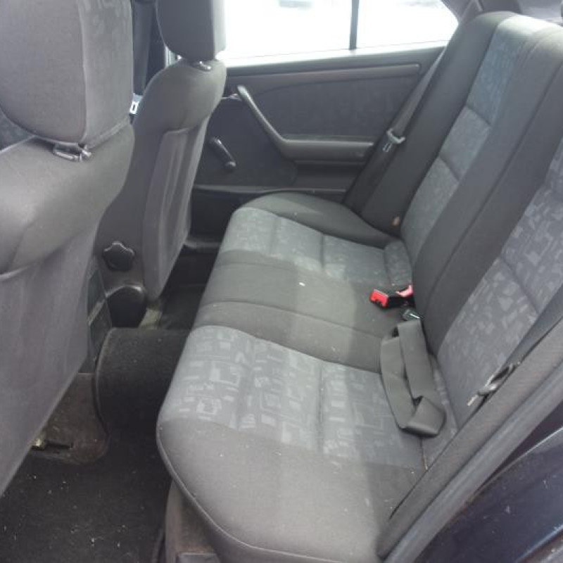 Serrure avant droit MERCEDES CLASSE C 202 Photo n°9