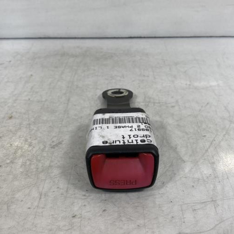 Attache ceinture arriere droit TOYOTA COROLLA VERSO 2 Photo n°1