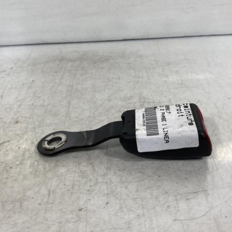 Attache ceinture arriere droit TOYOTA COROLLA VERSO 2 Photo n°3