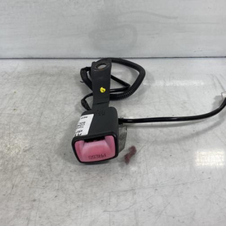 Attache ceinture avant droit TOYOTA COROLLA VERSO 2 Photo n°1