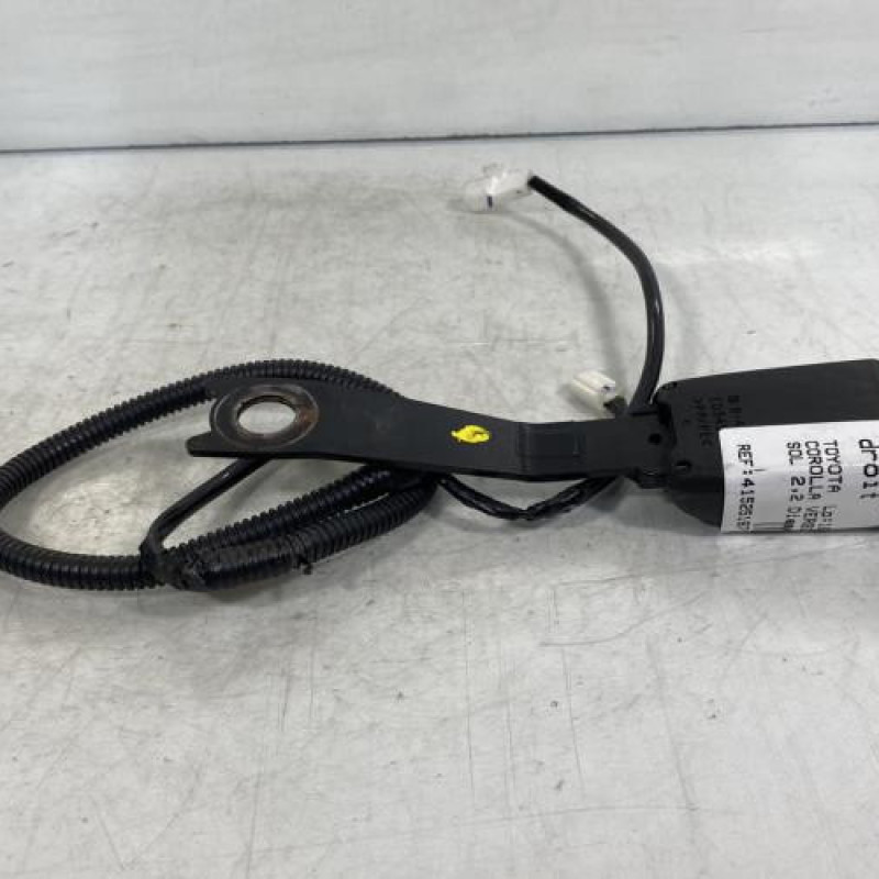 Attache ceinture avant droit TOYOTA COROLLA VERSO 2 Photo n°3