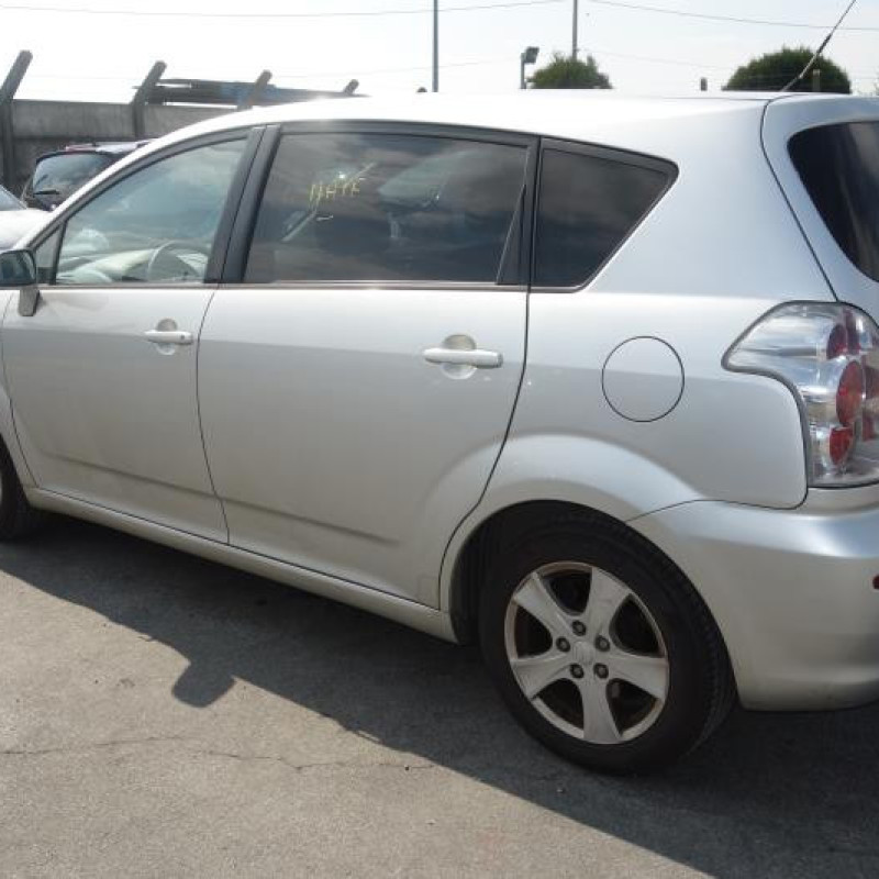 Ceinture arriere gauche TOYOTA COROLLA VERSO 2 Photo n°4