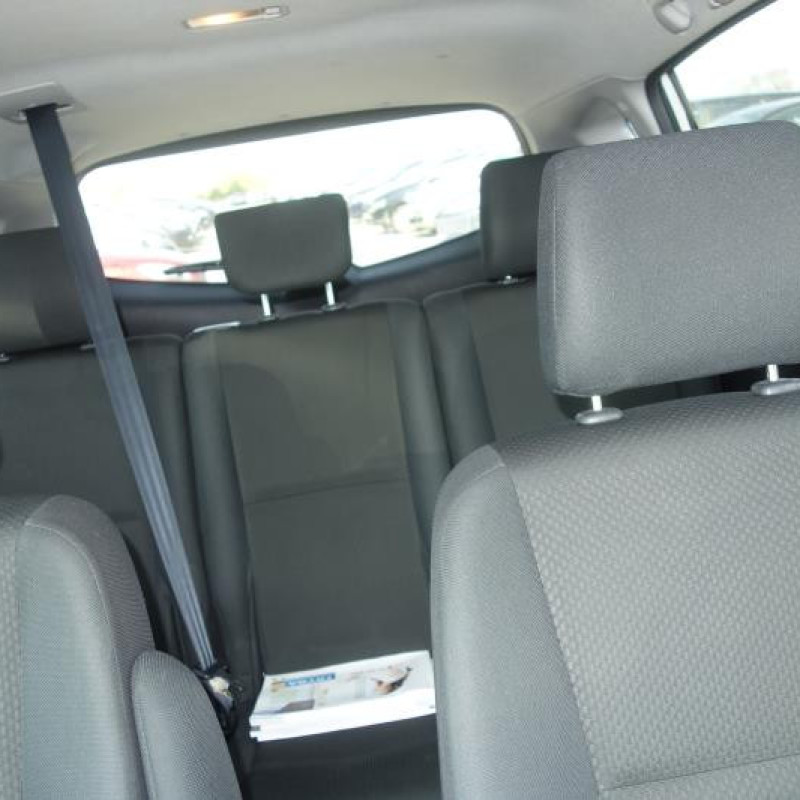 Ceinture arriere gauche TOYOTA COROLLA VERSO 2 Photo n°10