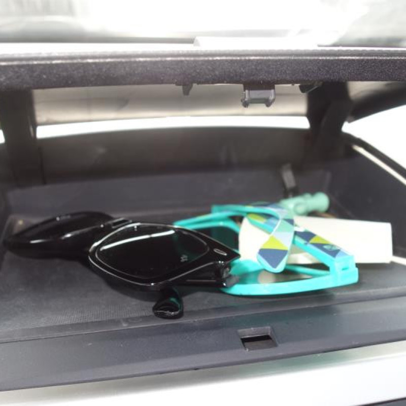 Ceinture arriere gauche TOYOTA COROLLA VERSO 2 Photo n°14