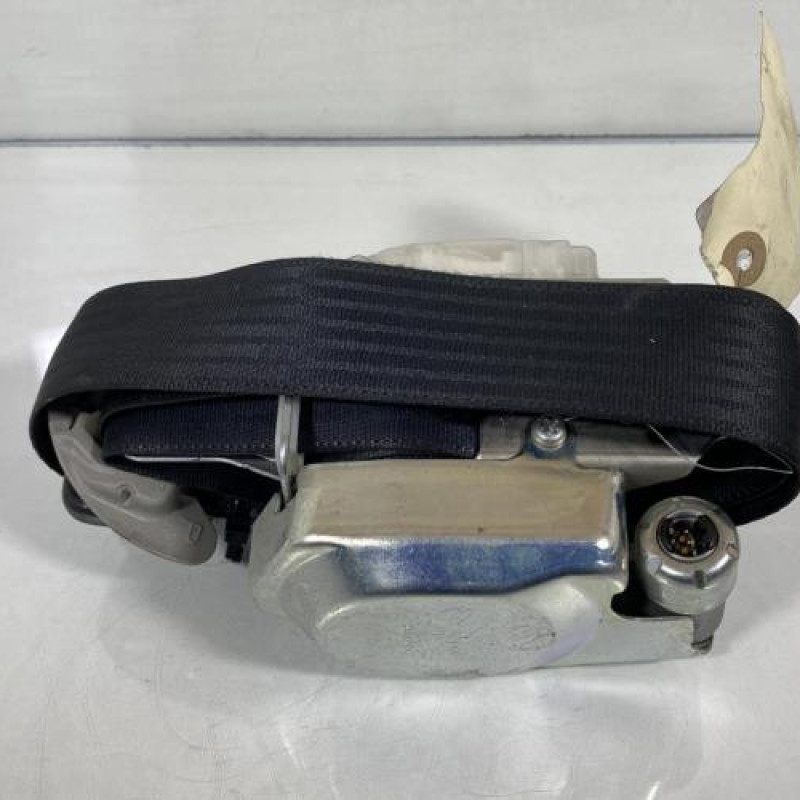 Pretensionneur de ceinture avant droit TOYOTA COROLLA VERSO 2 Photo n°1