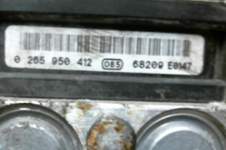 Bloc ABS (freins anti-blocage) TOYOTA COROLLA VERSO 2 Photo n°1