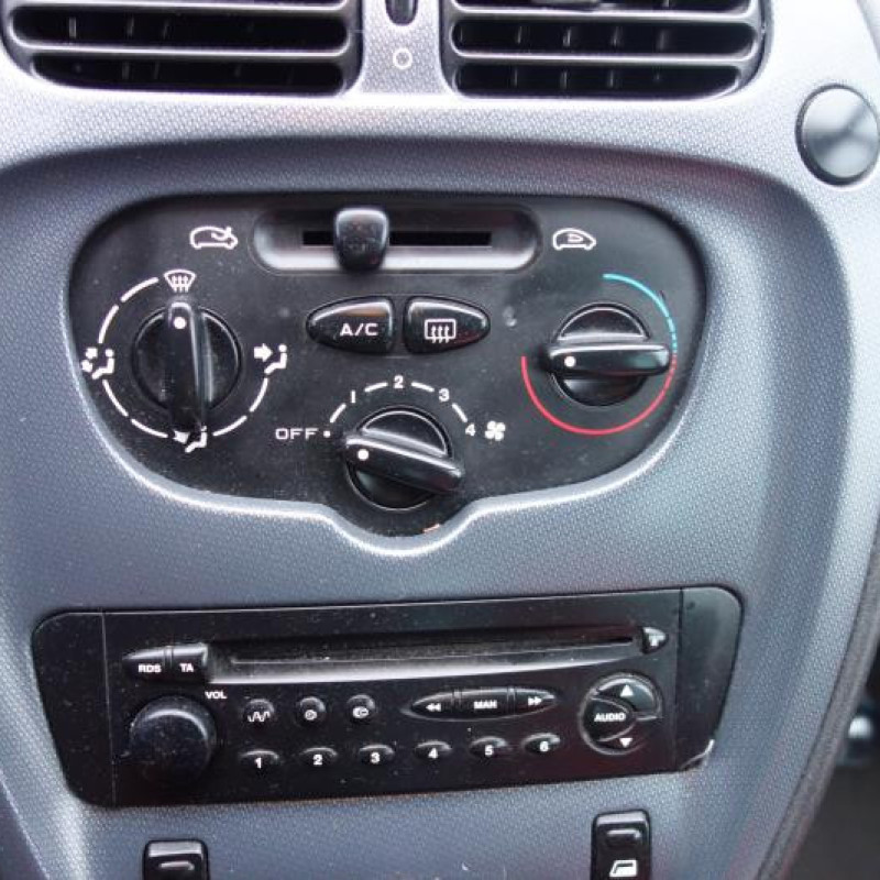 Custode arriere droit CITROEN XSARA PICASSO Photo n°6