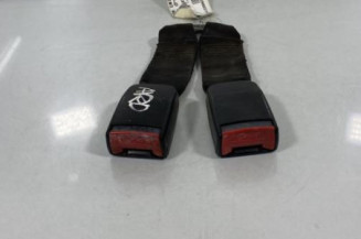 Attache ceinture arriere droit PEUGEOT 405 Photo n°1