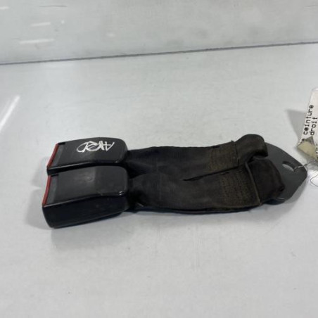 Attache ceinture arriere droit PEUGEOT 405