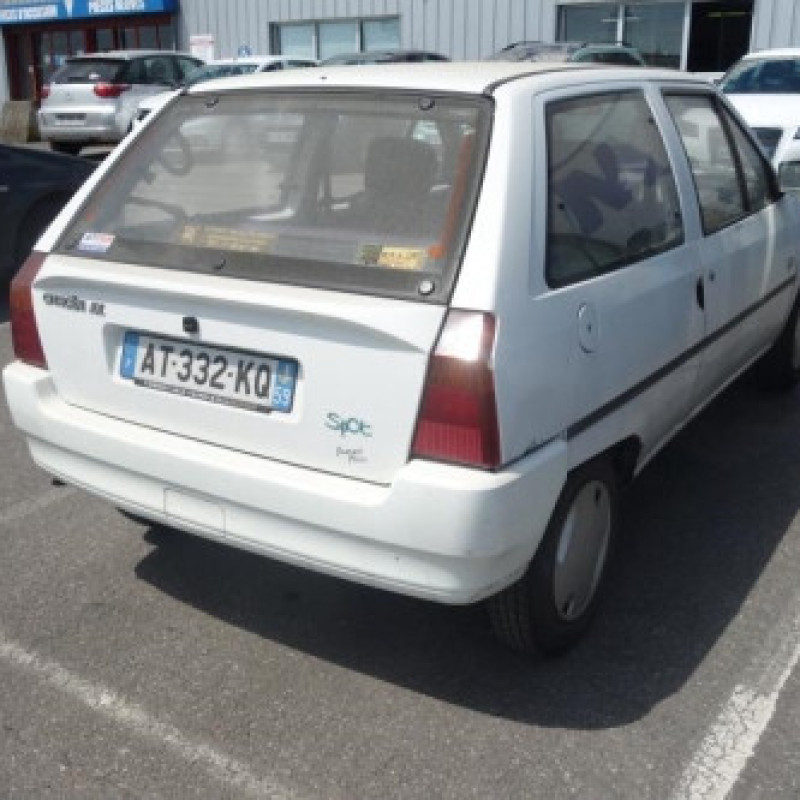 Attache ceinture arriere gauche CITROEN AX Photo n°6
