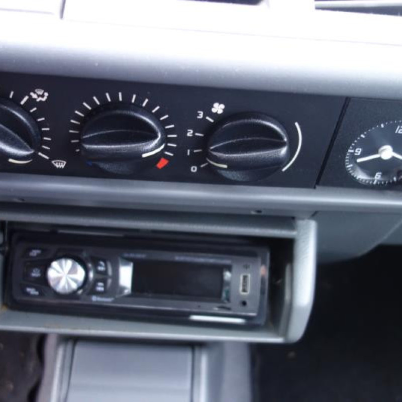 Pretensionneur de ceinture avant gauche RENAULT CLIO 1 Photo n°9