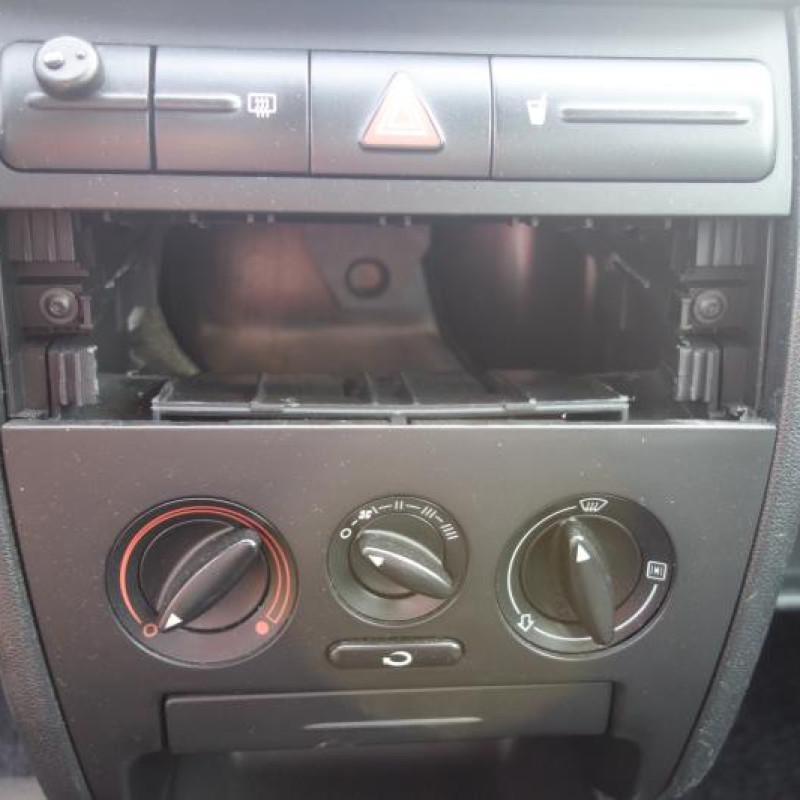 Ceinture arriere gauche SEAT LEON 1 Photo n°11