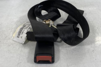 Attache ceinture arriere gauche AUDI A4 1 Photo n°1
