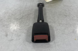 Attache ceinture avant droit AUDI A4 1 Photo n°1