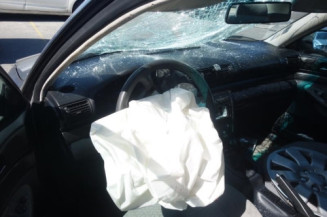 Serrure avant gauche AUDI A4 1