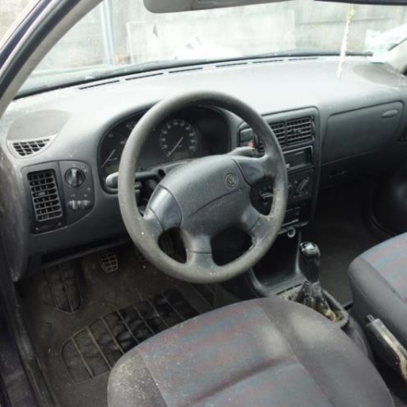 Ceinture arriere gauche VOLKSWAGEN POLO 3 Photo n°9