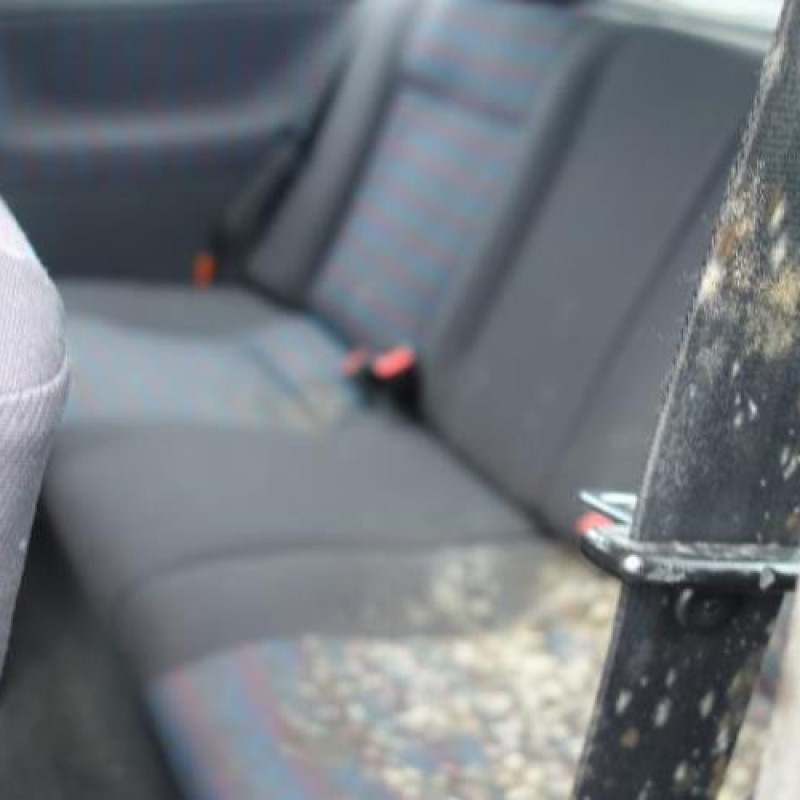Ceinture arriere gauche VOLKSWAGEN POLO 3 Photo n°11