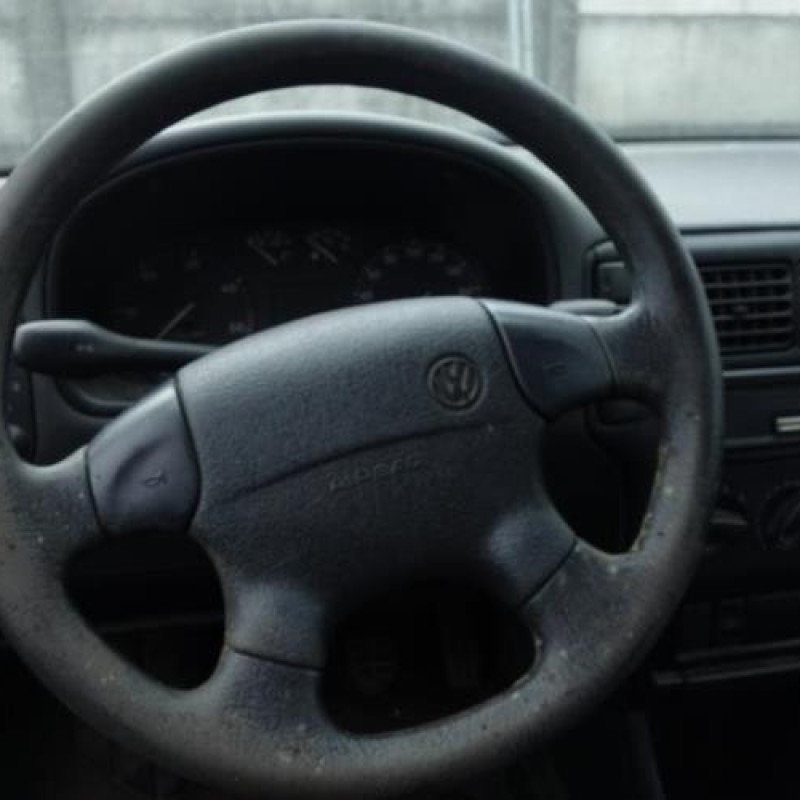 Ceinture arriere gauche VOLKSWAGEN POLO 3 Photo n°12