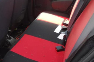 Pretensionneur de ceinture avant droit DACIA SANDERO 1