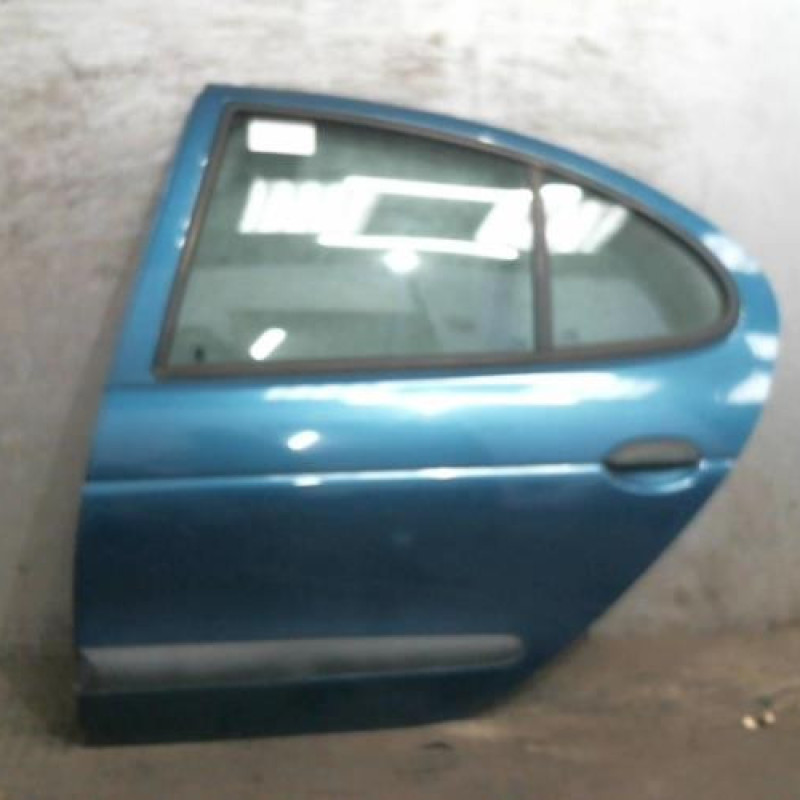 Porte arriere gauche RENAULT MEGANE 1 Photo n°3